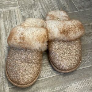 Jessica Simpson glitter faux fur slippers 4-5